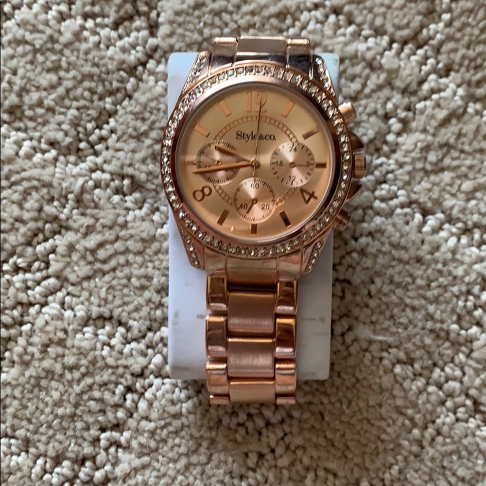 Watch - Picture 2 of 4